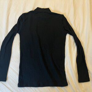 UNIQLO Ribbed Mock Neck Long-Sleeve T-Shirt (M)